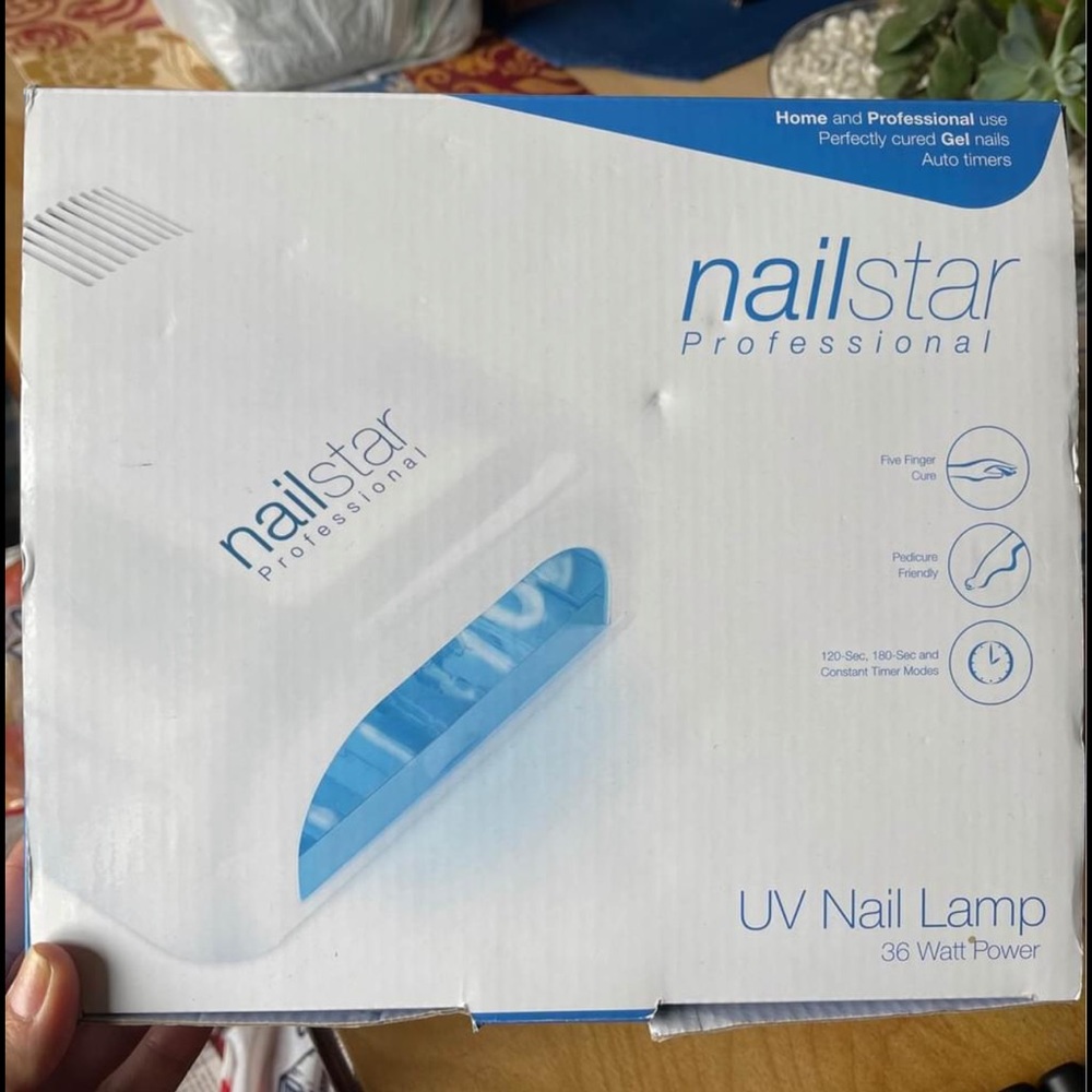UV Light & Gel Polishes